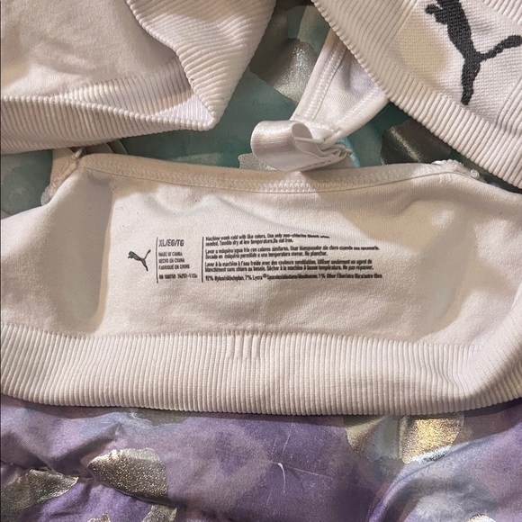 Puma Women's White Sports Bra-EUC - Picture 8 of 8